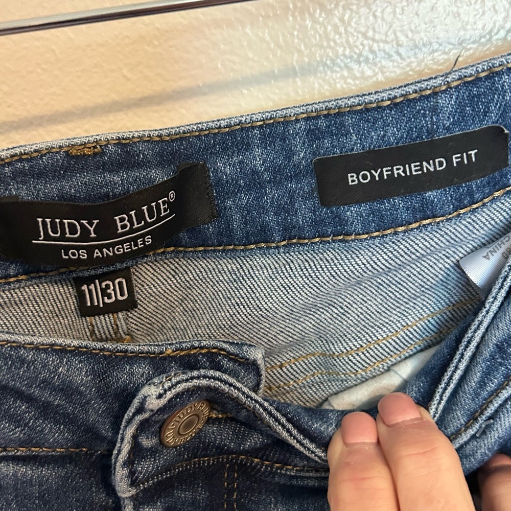 Judy Blue Howdy Embroidered Distressed High Rise Boyfriend Jeans Size 11/30 - Picture 10 of 11